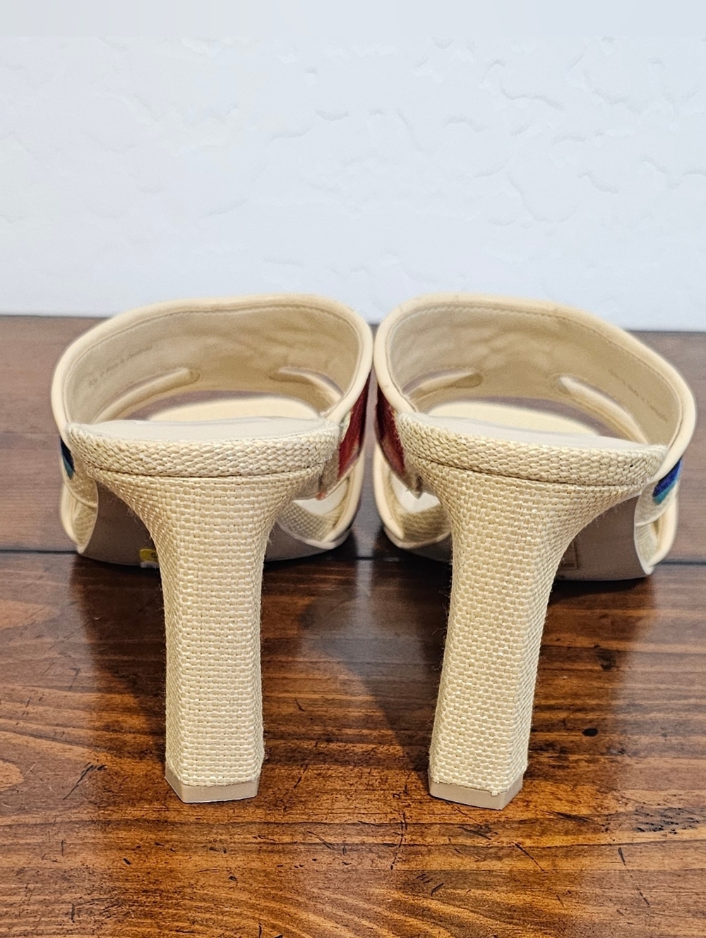Dolce Vita Beige Linen Mules W/Multicolor Floral Embroidery Women's Sz 7.5 - Picture 4 of 8